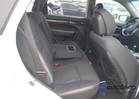 2011 Kia Sorento Lx z USA, uszkodzony, nr VIN 5XYKT4A14BG125773